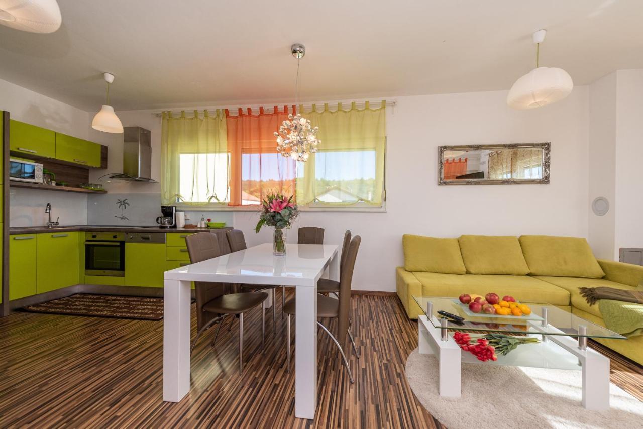Antonio Apartments Сукошан Экстерьер фото