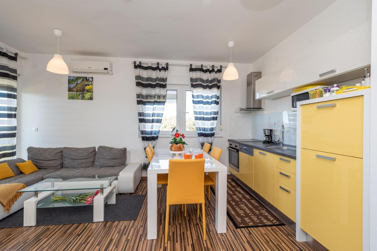 Antonio Apartments Сукошан Экстерьер фото